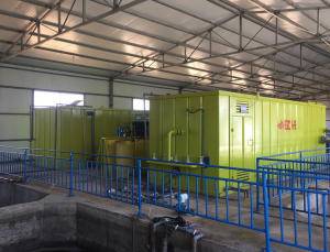 Containerized sewage treatment system 
