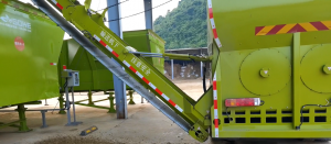 Silage transfer wagon